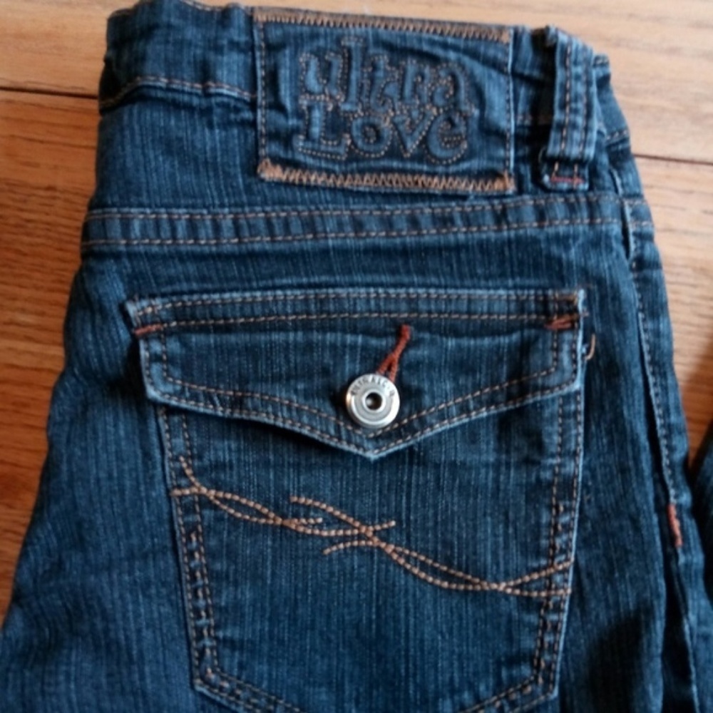 UltraLove Skinny Jeans wth Zippered Ankle - Size 5